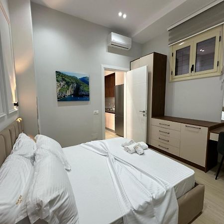 Palm Side Hotel Vlorë 外观 照片