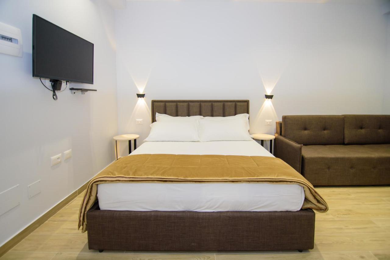 Palm Side Hotel Vlorë 外观 照片