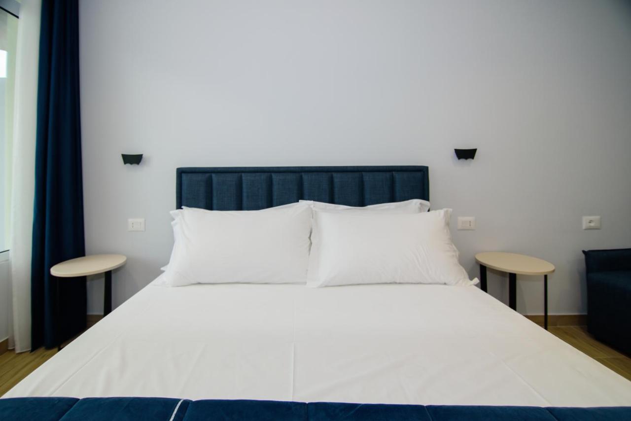 Palm Side Hotel Vlorë 外观 照片