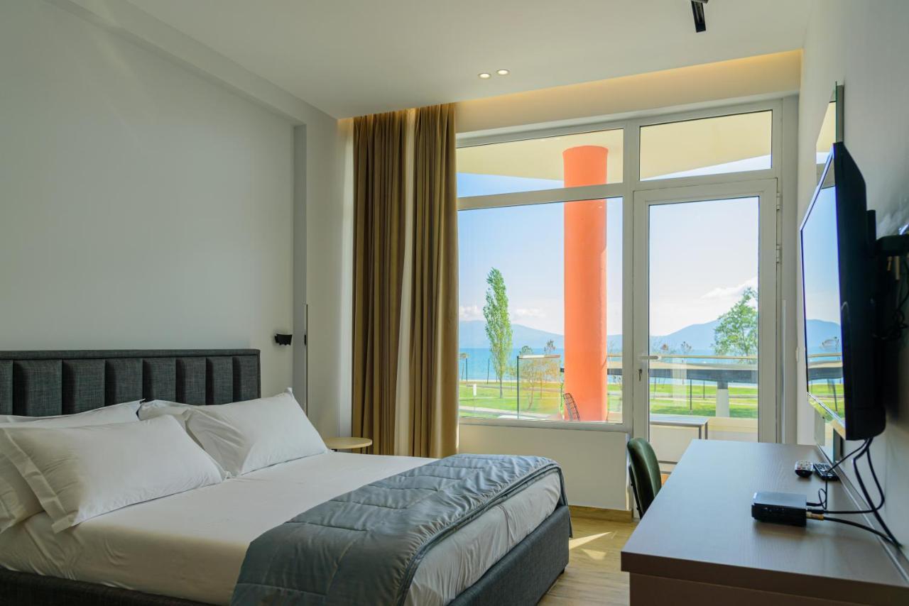 Palm Side Hotel Vlorë 外观 照片