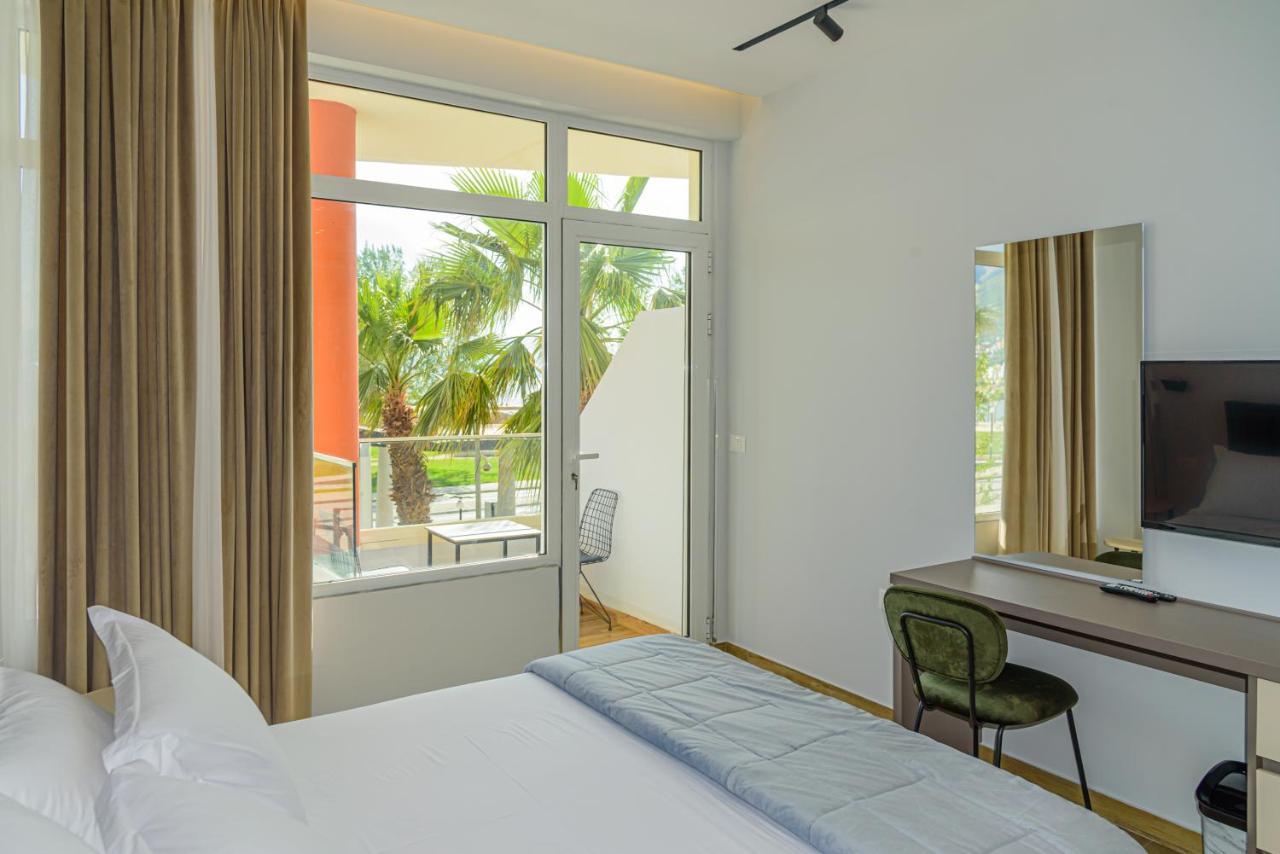 Palm Side Hotel Vlorë 外观 照片