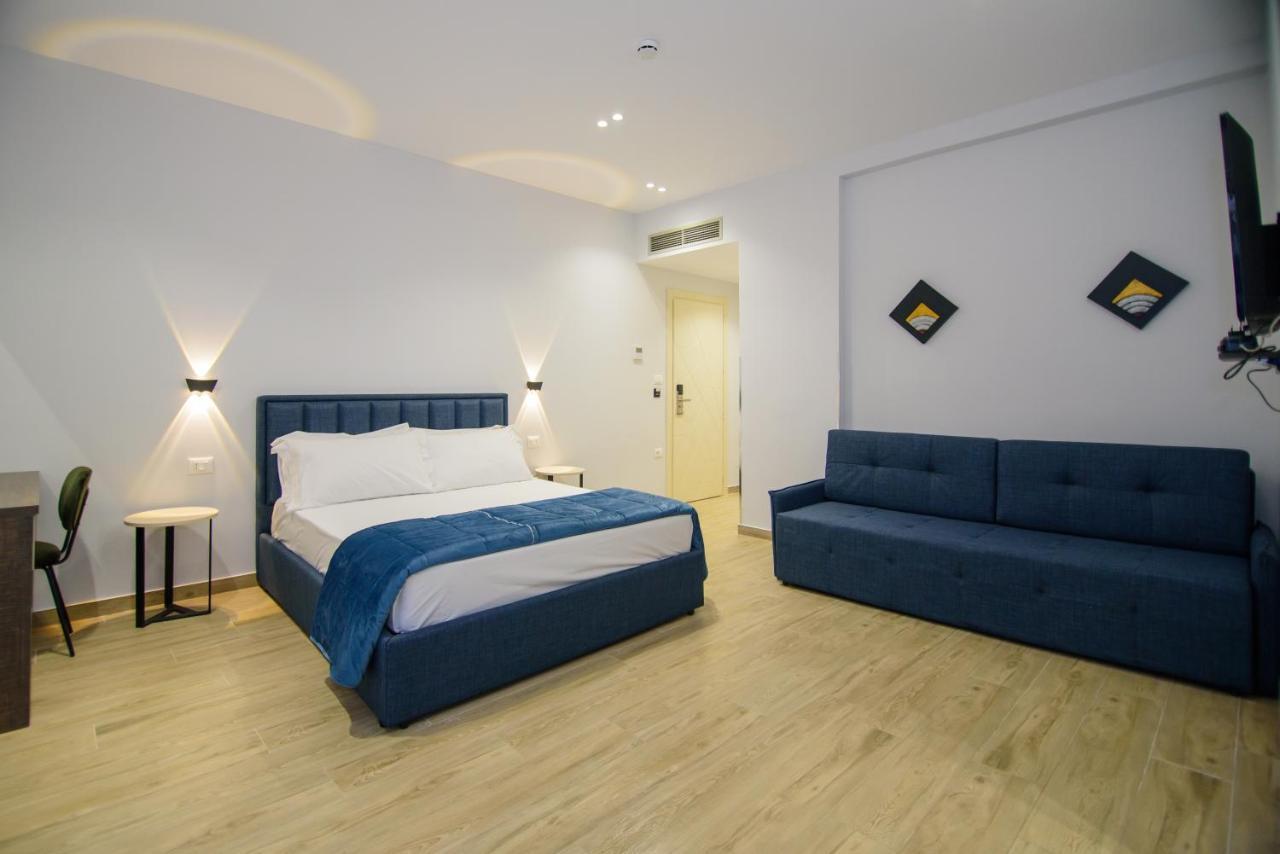 Palm Side Hotel Vlorë 外观 照片