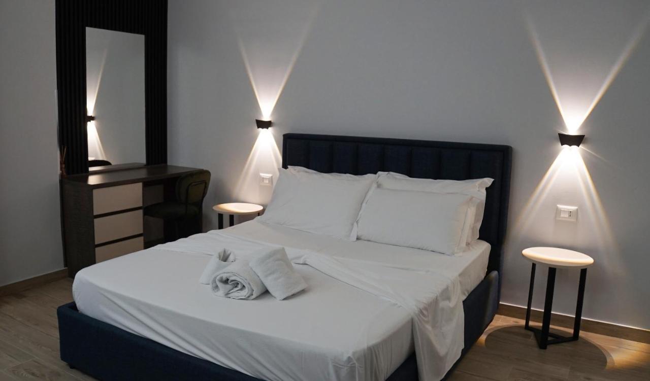 Palm Side Hotel Vlorë 外观 照片