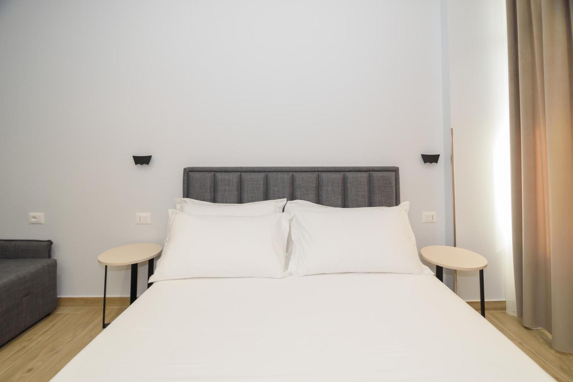 Palm Side Hotel Vlorë 客房 照片