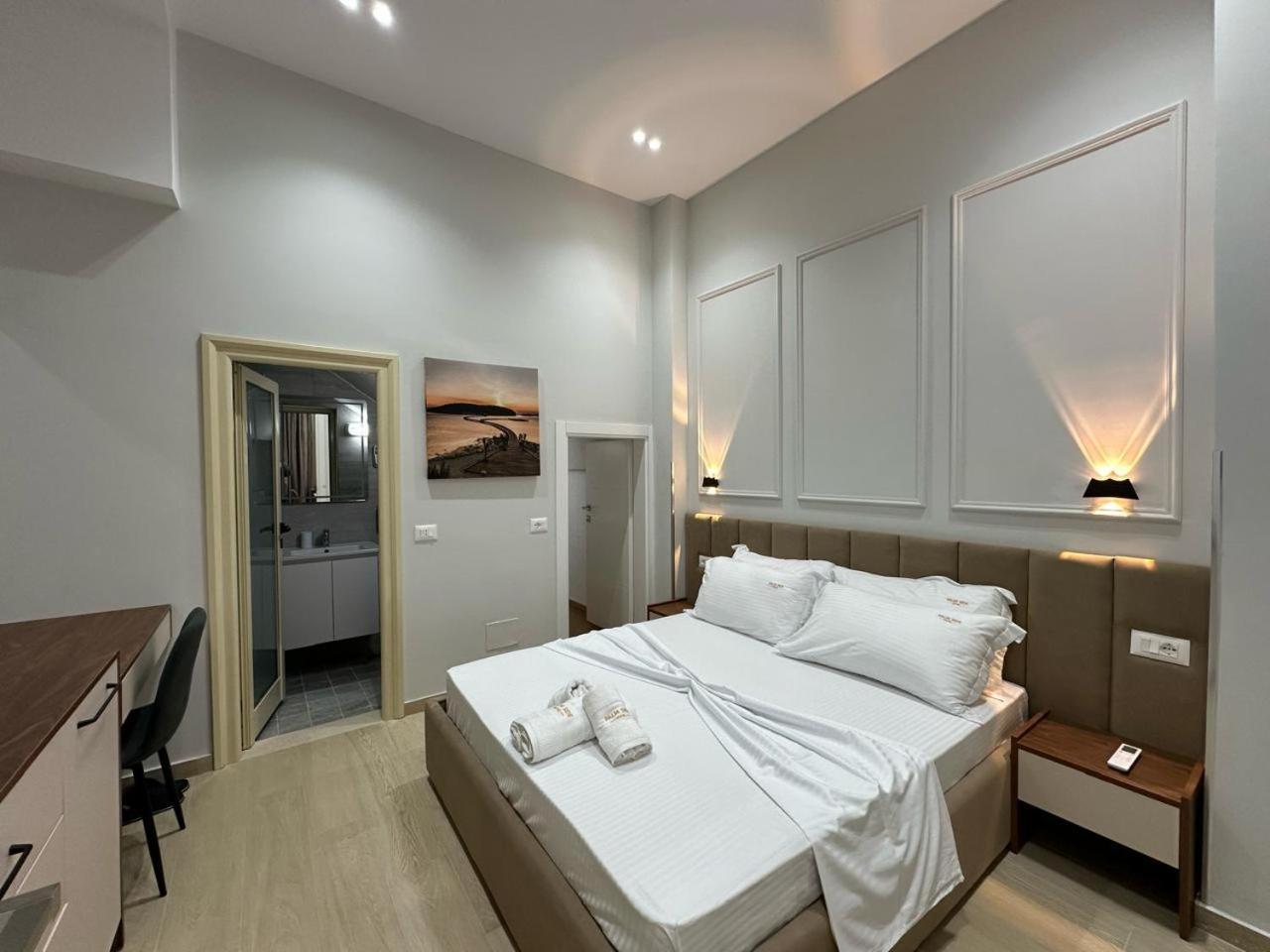 Palm Side Hotel Vlorë 外观 照片